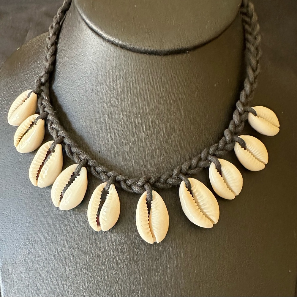 Shell Choker - image 6